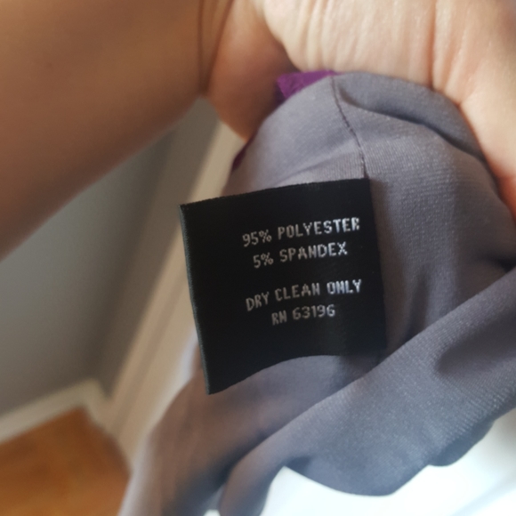 Short Sleeved Dress - Picture 3 of 4